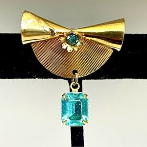 Vintage Gold Tone Bow Brooch Aqua/Teal Rhinestone Dangle Mid Century Coquette